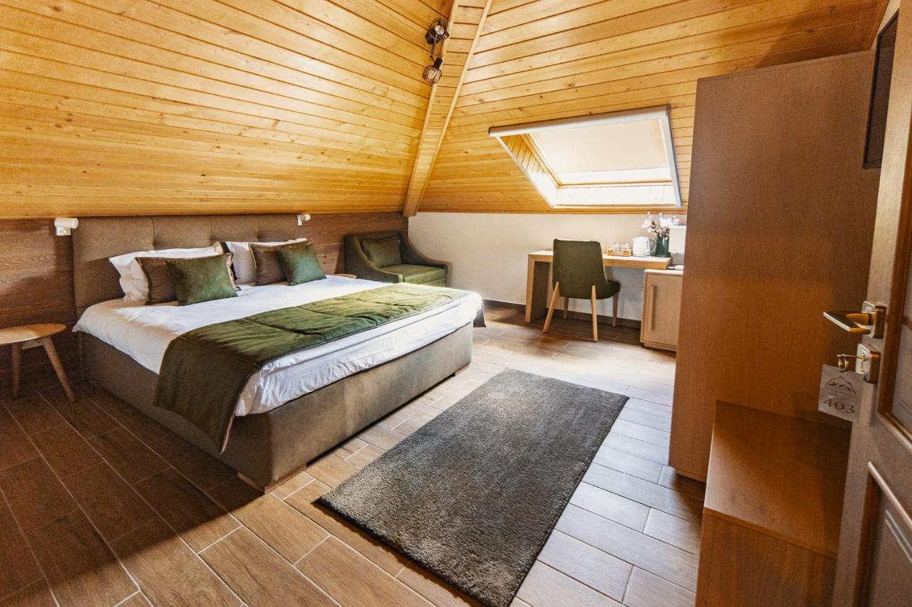 Seven Springs Hotel Banya  Exterior photo