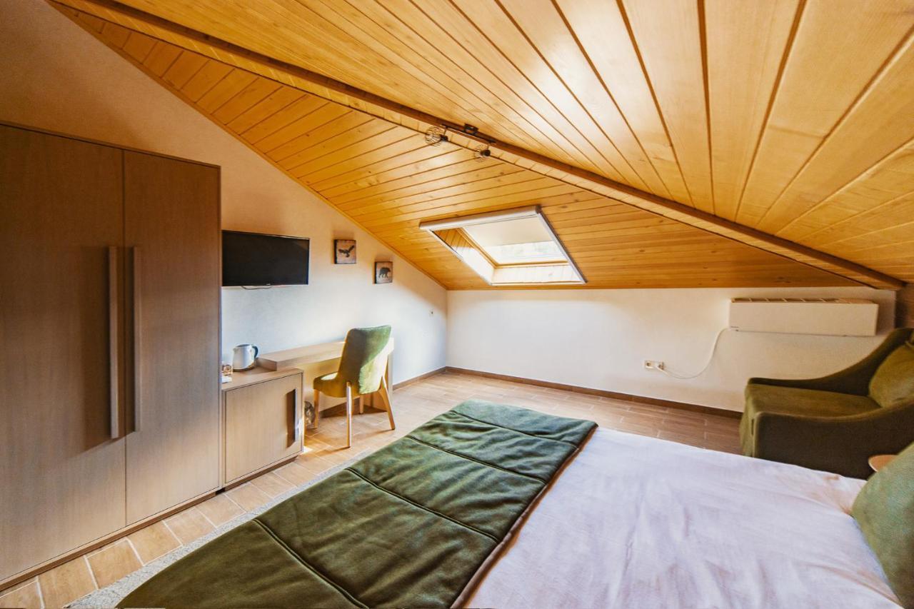 Seven Springs Hotel Banya  Exterior photo