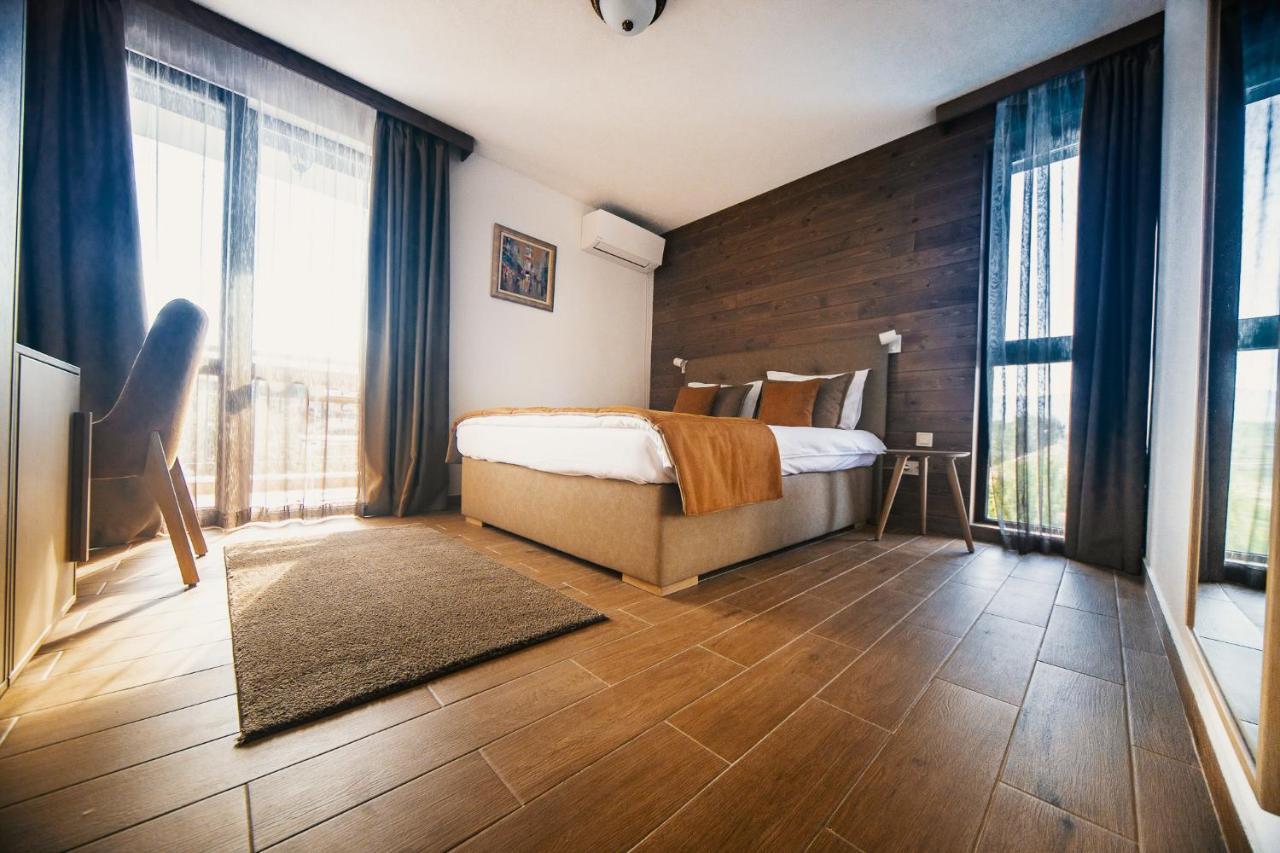 Seven Springs Hotel Banya  Exterior photo