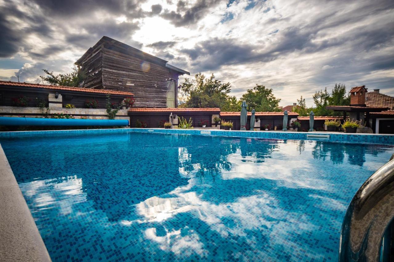 Seven Springs Hotel Banya  Exterior photo
